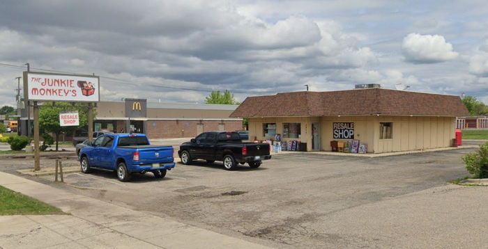 Dawn Donuts - 3411 Saginaw Rd -  Burton Mi 48529